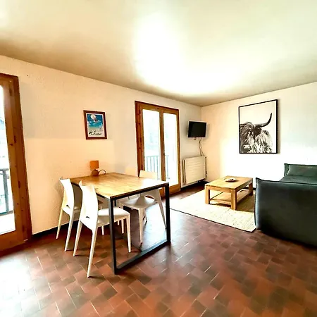 Centre Village , Pied Des Pistes, 42 M2 , Balcon Sud Vue Montagne Appartement La Clusaz