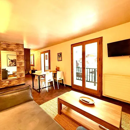 Centre Village , Pied Des Pistes, 42 M2 , Balcon Sud Vue Montagne La Clusaz